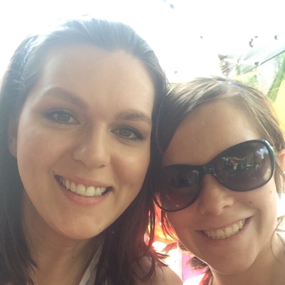 Meet your Posher, Holly - Picture 4 of 5